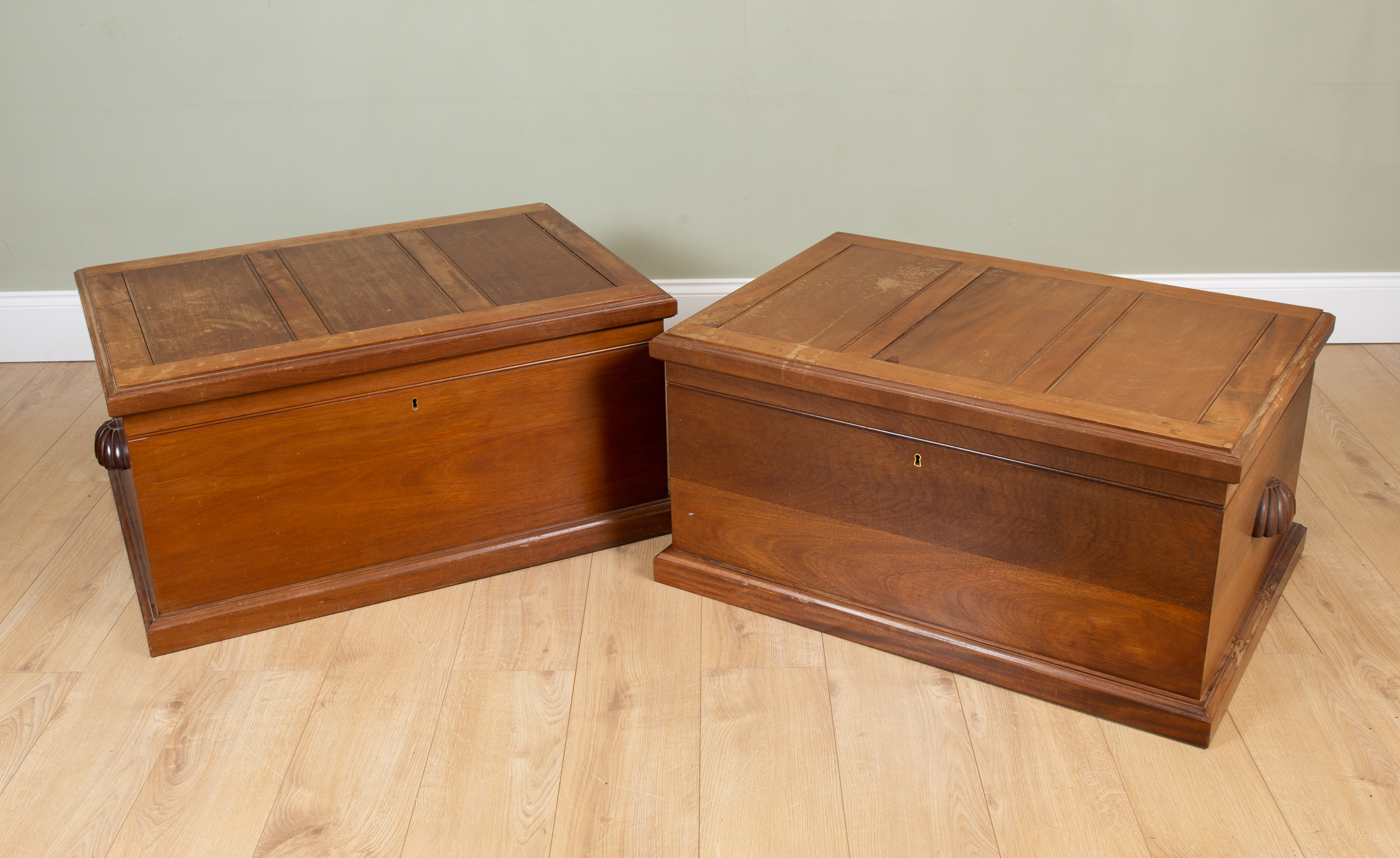 Appraisal: A pair of walnut boxes or chests with hinged lids