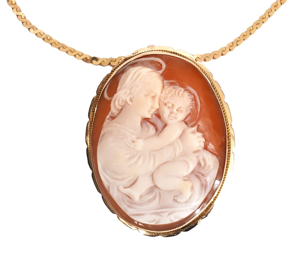 Appraisal: Madonna Child Cameo K YG Pendant Brooch Madonna Child beautifully