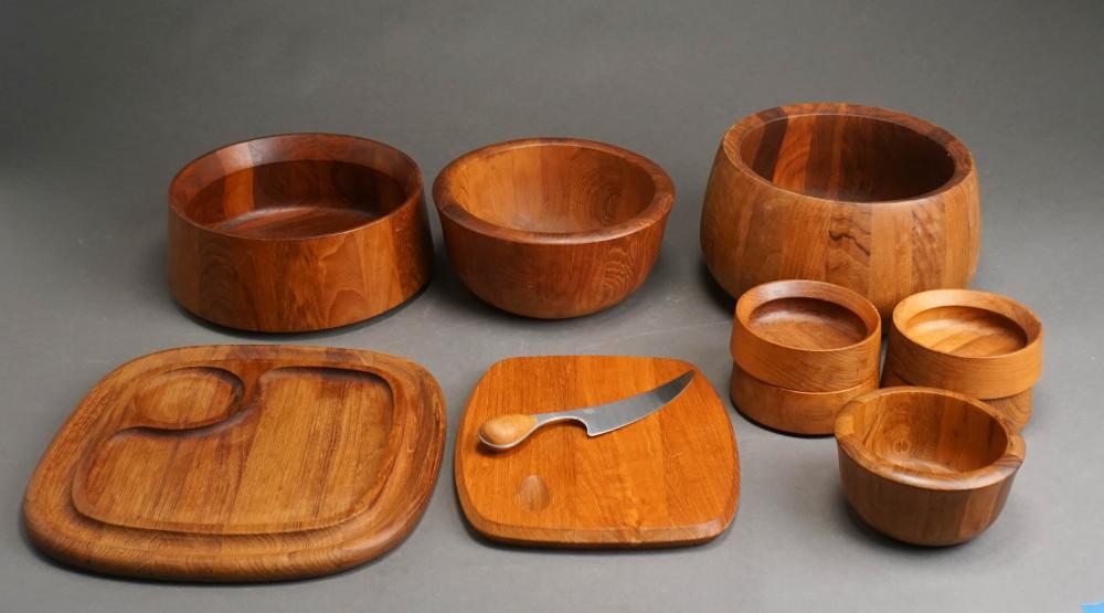 Appraisal: COLLECTION OF DANSK TEAK KITCHEN ARTICLES INCLUDING BOWLS TRAYS AND