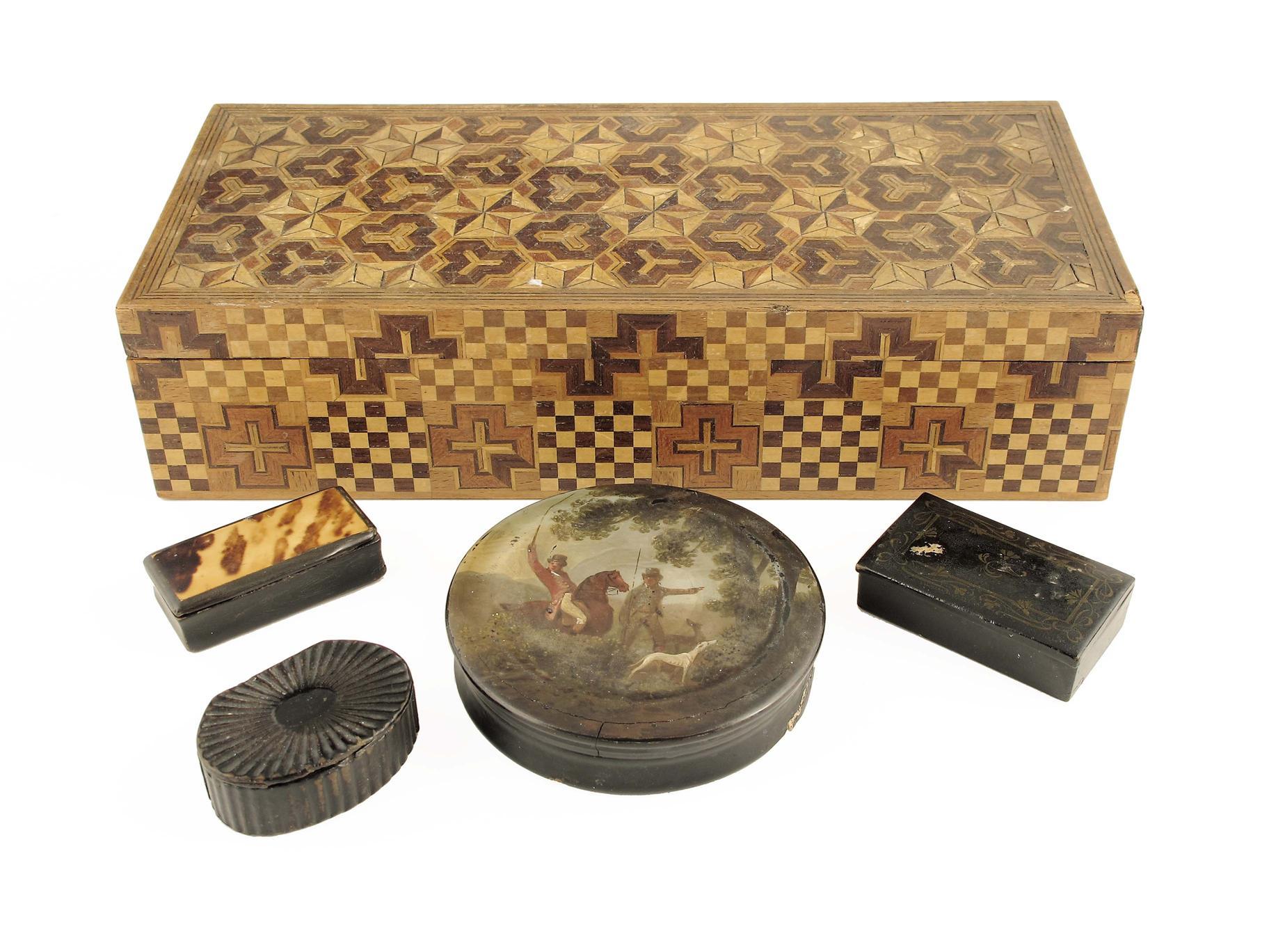 Appraisal: A continental parquetry pine lidded box