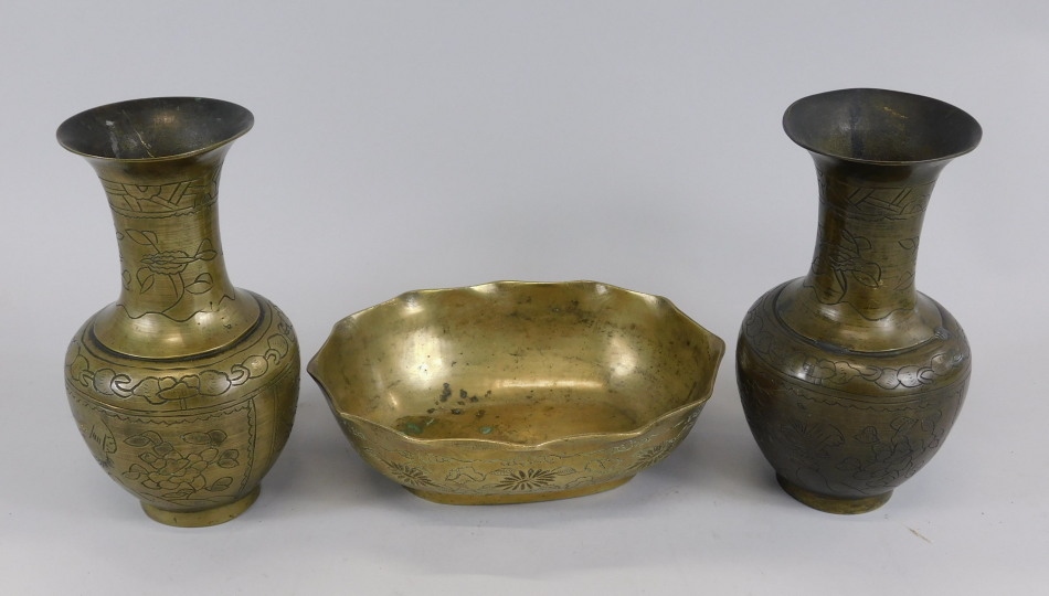 Appraisal: Three Chinese item a pair of bronze effect vases and