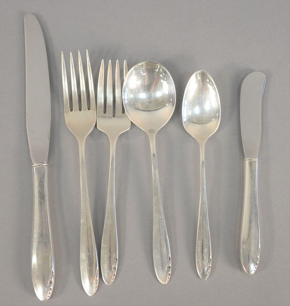 Appraisal: Sterling silver flatware set Heirloom pattern setting for twelve t