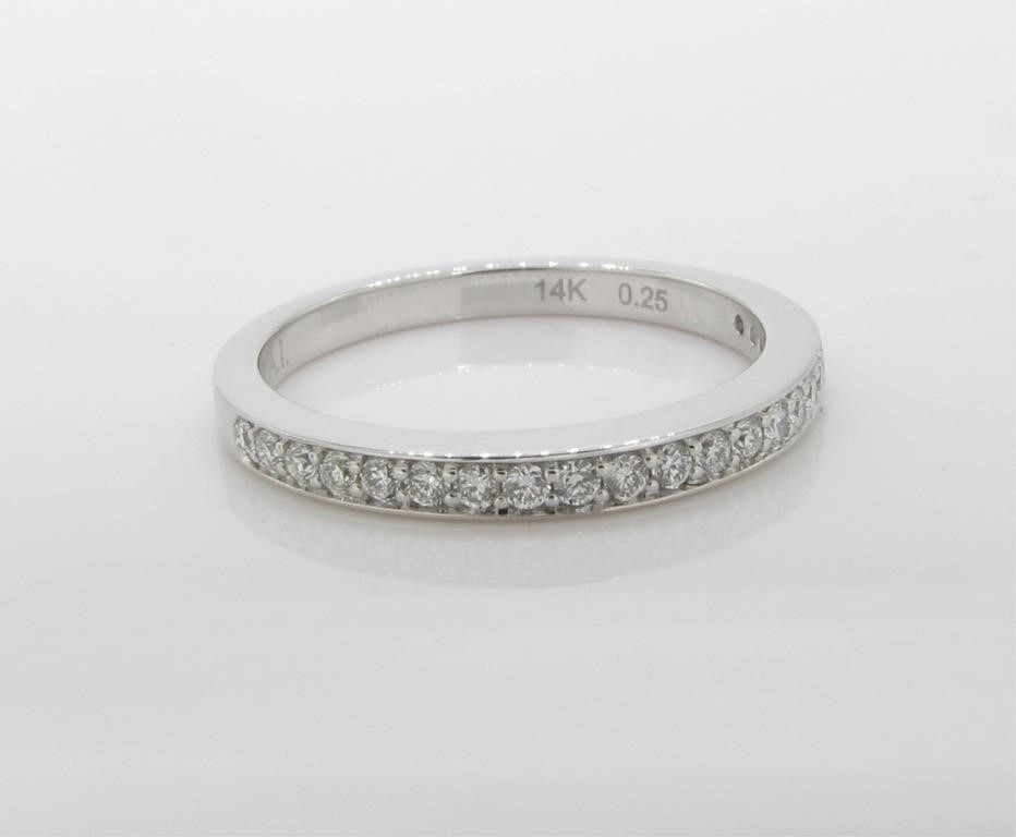 Appraisal: A K white gold stack band with ct of round