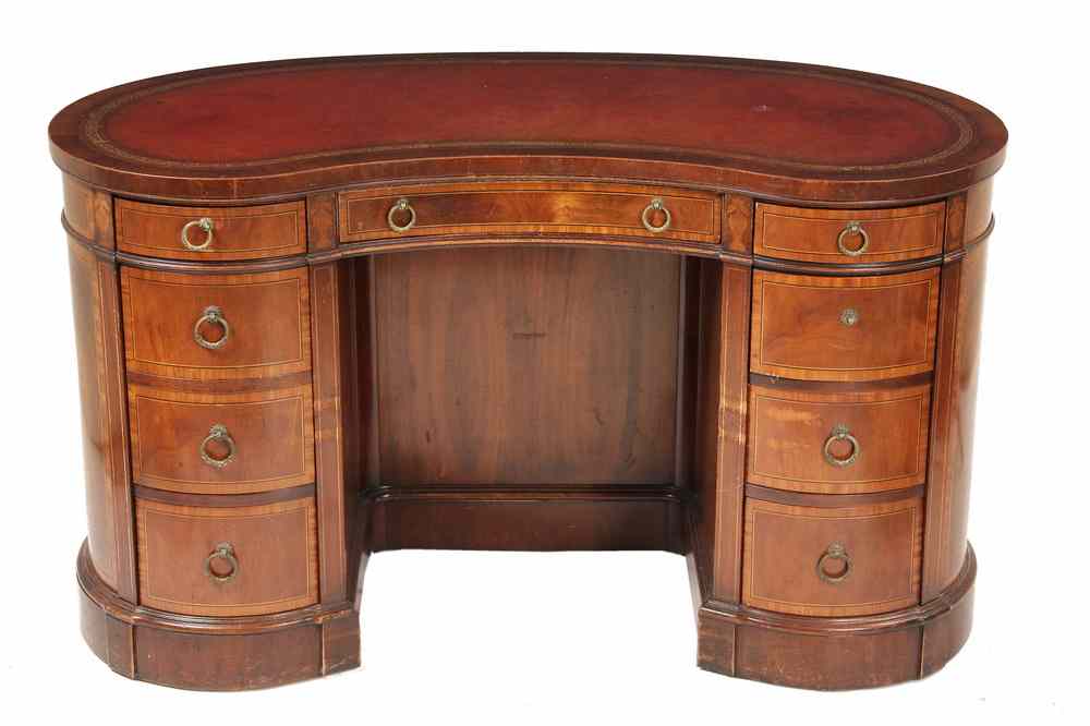 Appraisal: KIDNEY-SHAPED DESK - s Vintage Kidney-Shaped Desk by Sligh Furniture