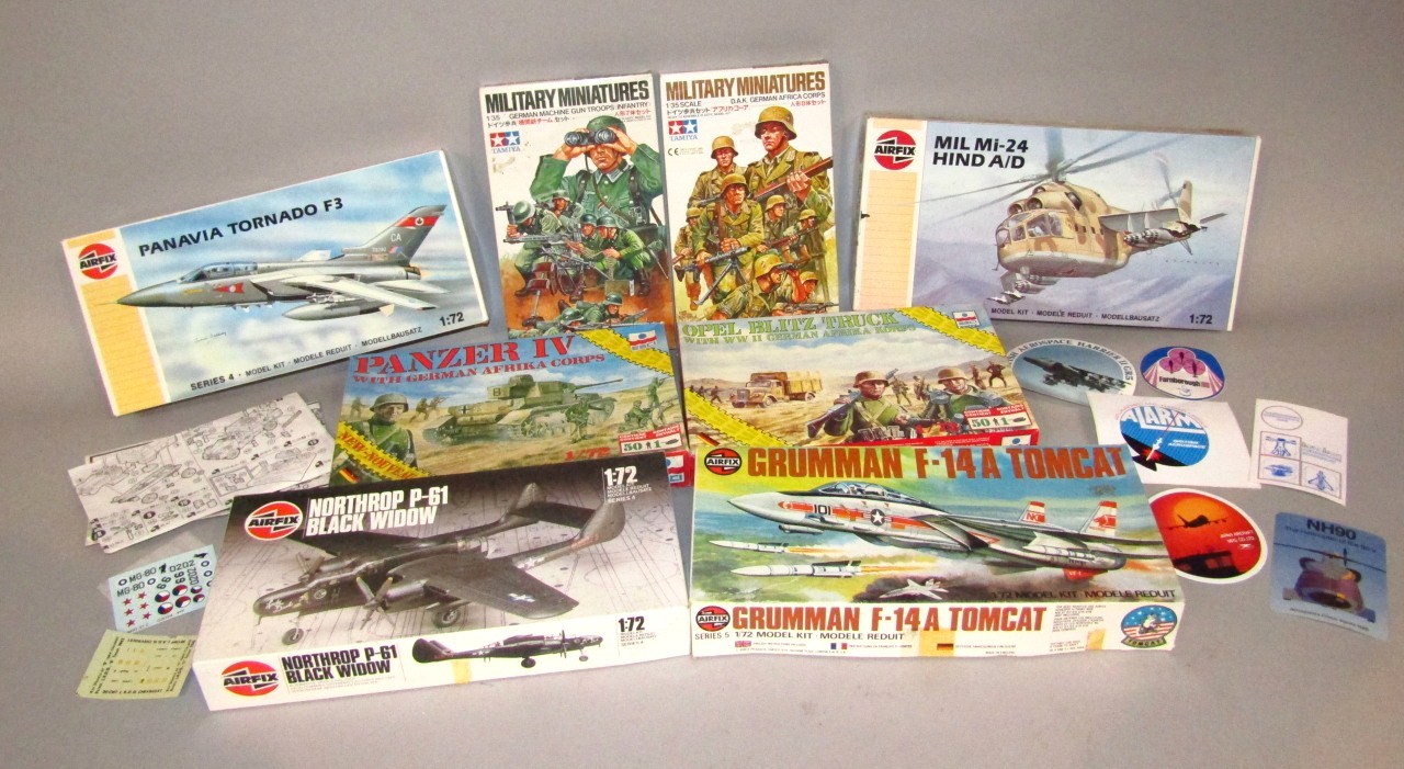 Appraisal: Various toys Airfix and other sets etc military miniatures Panser