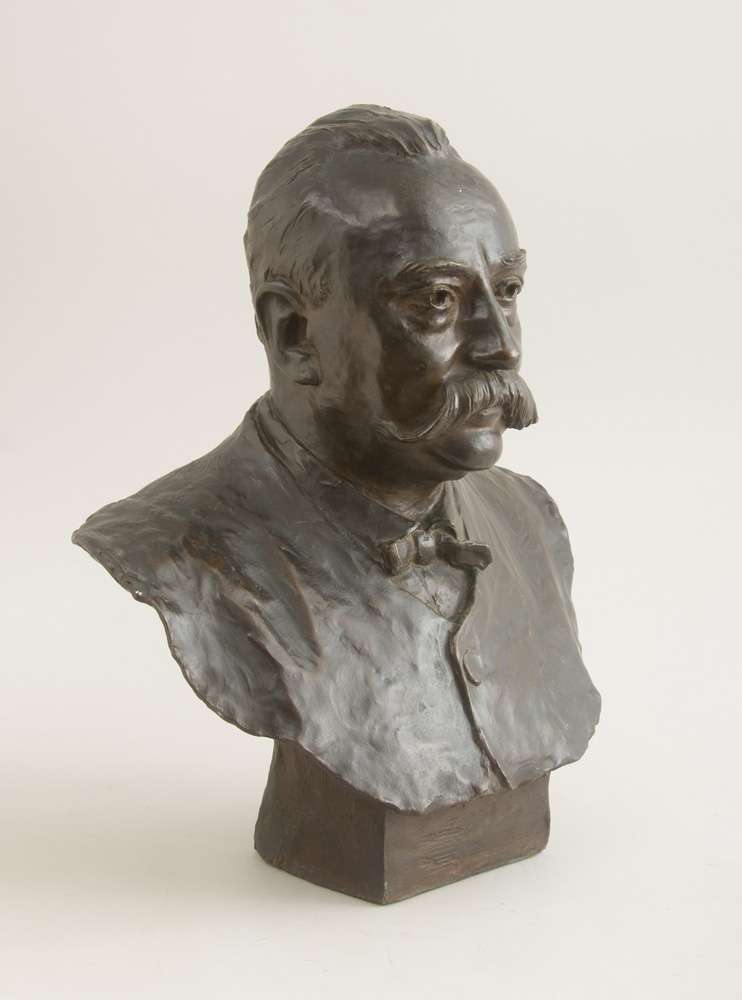 Appraisal: BRONZE PORTRAIT BUST OF A GENTLEMAN Inscribed 'F Roger' x