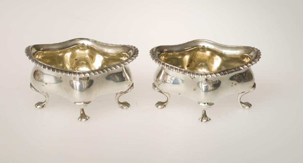 Appraisal: PAIR OF EDWARDIAN SILVER SALTS JOHN ROUND SON LTD SHEFFIELD