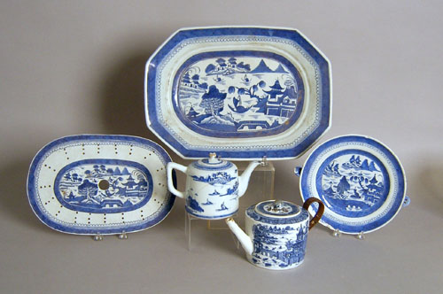 Appraisal: Chinese canton platter with mazarine together with two teapots and