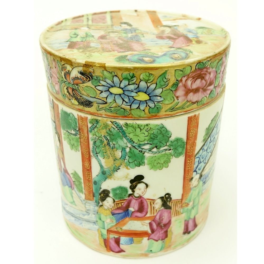 Appraisal: Chinese Export Porcelain Covered Jar Chinese Export Porcelain Covered Jar