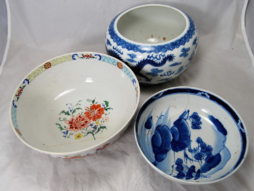 Appraisal: Chinese famille rose th century bowl decorated with flowers to