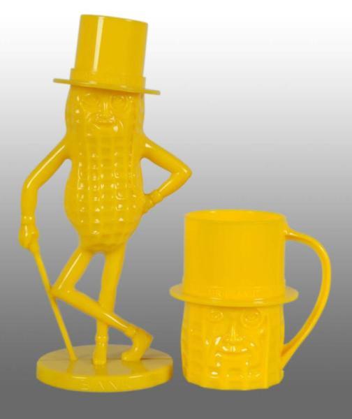 Appraisal: Plastic Planters Peanut Mr Peanut Bank Cup Set Description s