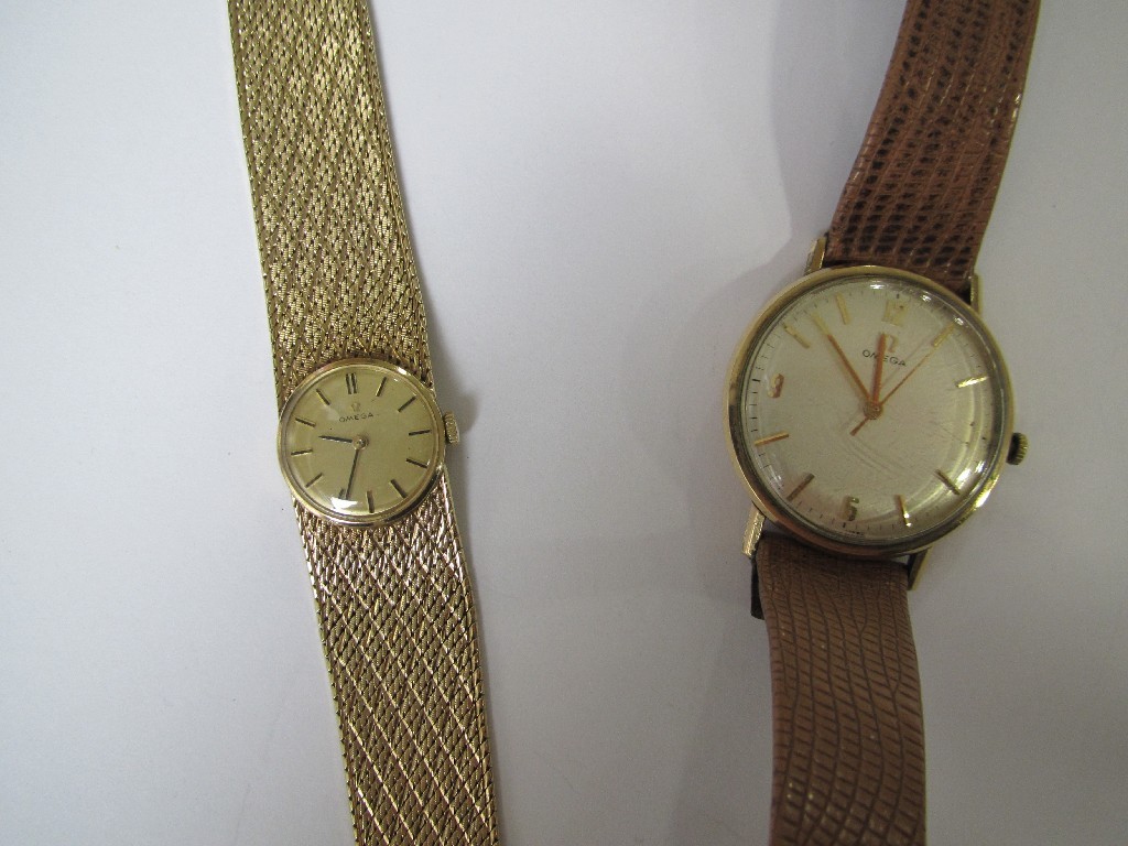 Appraisal: Lot comprising a ladies ct gold bracelet watch by Omega