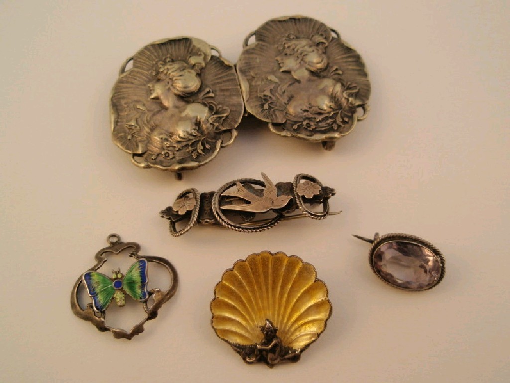 Appraisal: Four various Victorian silver brooches and an Art Nouveau style