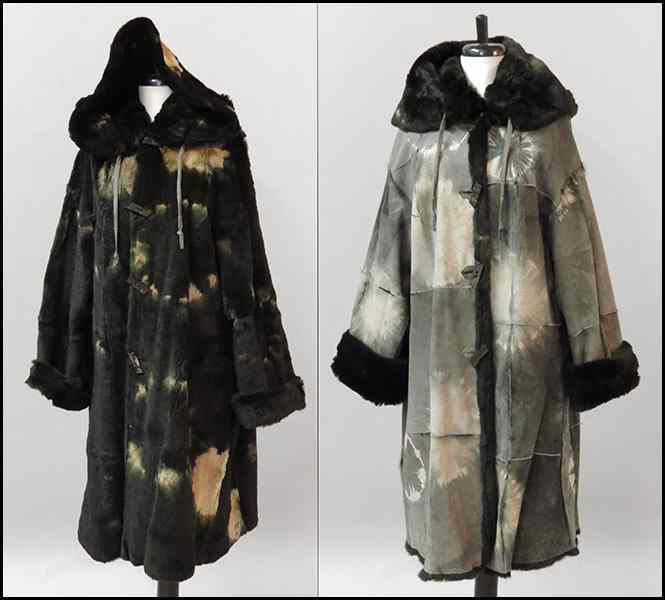 Appraisal: REVERSIBLE PATTERNED RABBIT FUR AND SUEDE COAT Hooded coat bears