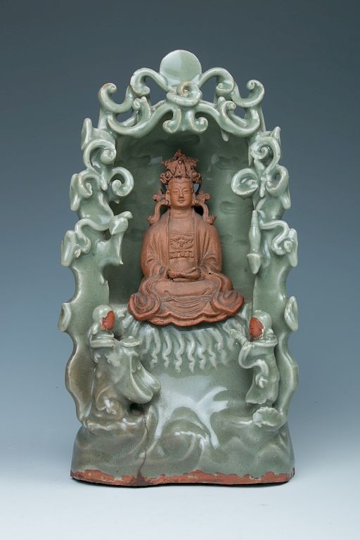 Appraisal: LONGQUAN CELADON GUANYIN SHRINE TH TH C The well-potted Buddhist