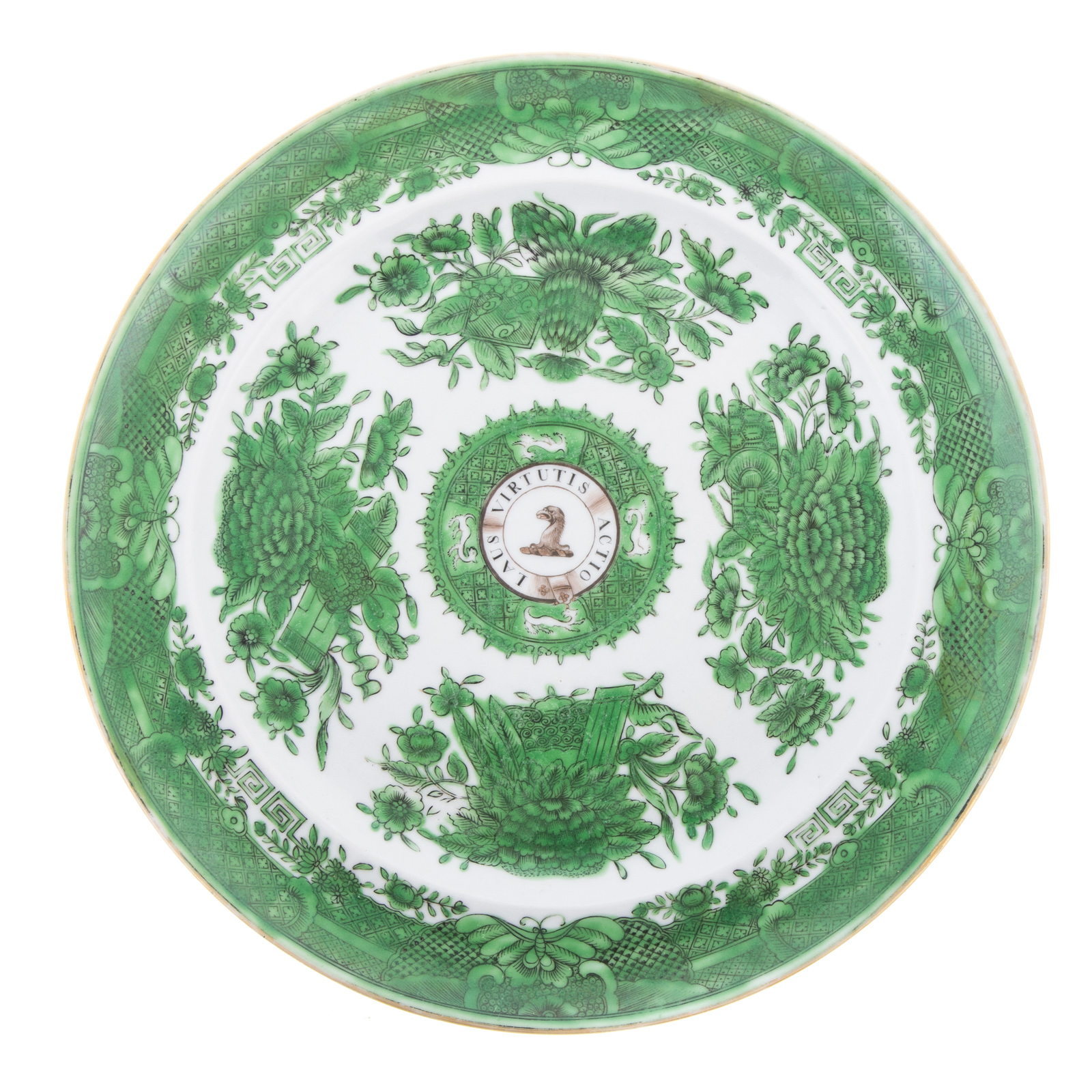 Appraisal: CHINESE EXPORT GREEN FITZHUGH ARMORIAL PLATE Circa traditional Fitzhugh decoration