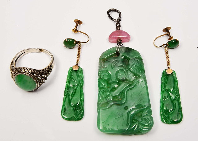 Appraisal: A CHINESE CARVED JADE PENDANT a pair of drop earrings