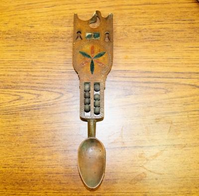 Appraisal: A late th Century Welsh love spoon the pierced handle