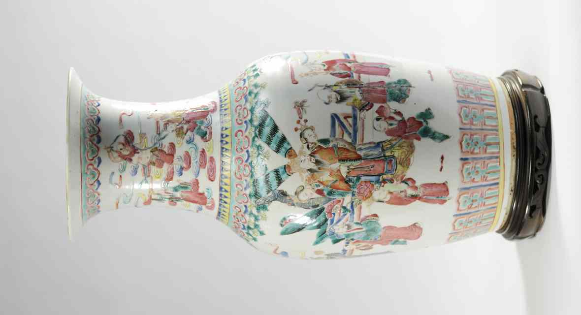 Appraisal: CHINESE FAMILLE ROSE PORCELAIN VASE of jar form with hand