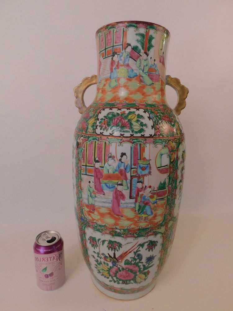 Appraisal: LARGE CHINESE ROSE MEDALLION VASE th century large Chinese Export