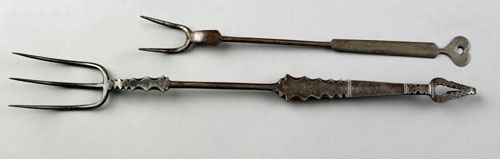 Appraisal: American wrought iron flesh fork early th c with heart