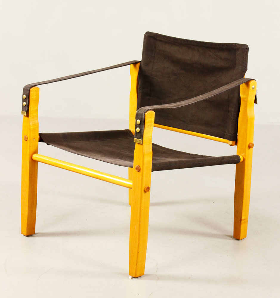 Appraisal: - Safari Chair Canvas and Wood Safari chair canvas stretched