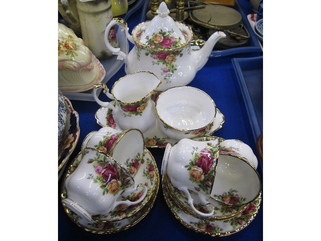 Appraisal: Royal Albert Old Country Roses teaset with teapot