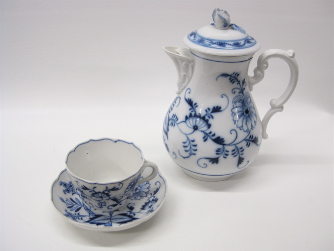 Appraisal: ELEVEN PIECE MEISSEN COFFEE SET in the Blue Onion pattern