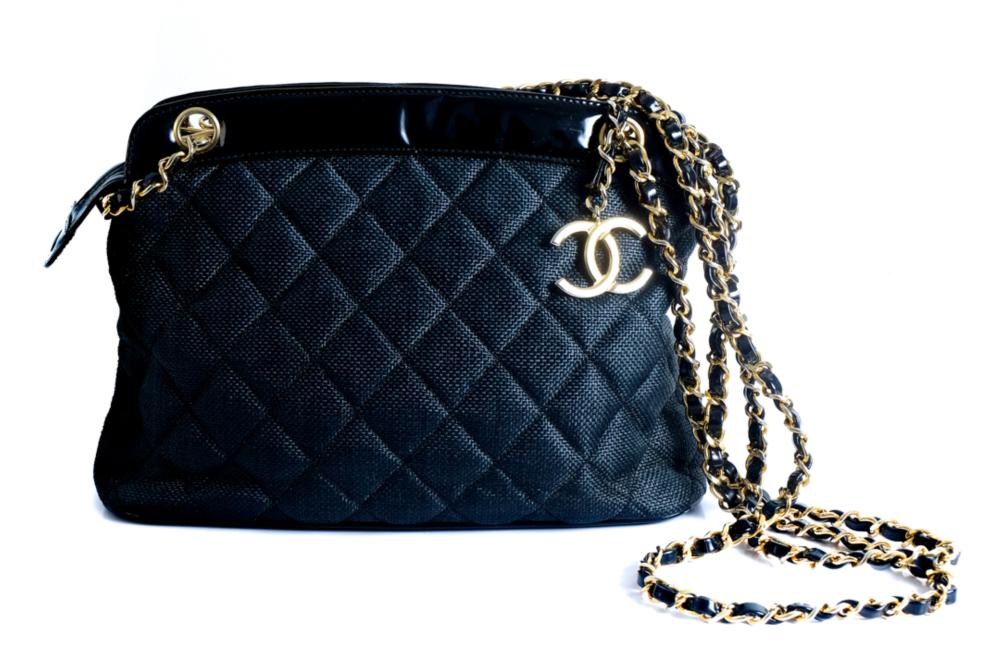 Appraisal: RARE AND IMPORTANT CHANEL QUILTED RAFFIA PURSEImportant vintage Italian made