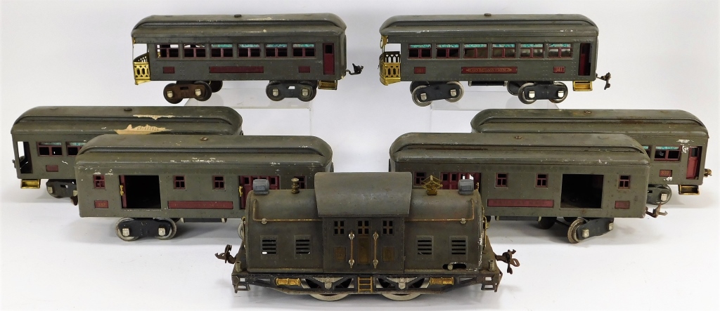 Appraisal: PRE-WAR LIONEL PULLMAN TRAIN LOCOMOTIVE CARS United States Early th