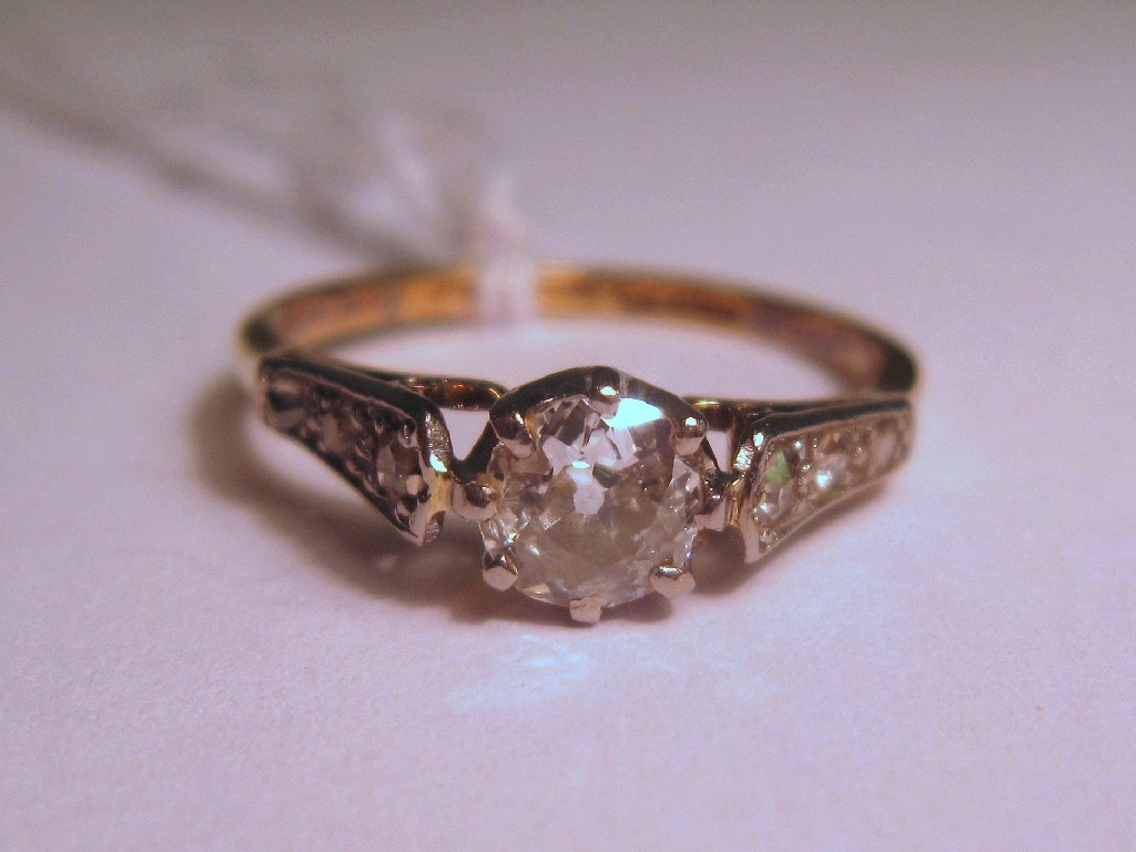 Appraisal: Eighteen carat gold diamond solitaire ring with rose cut diamond