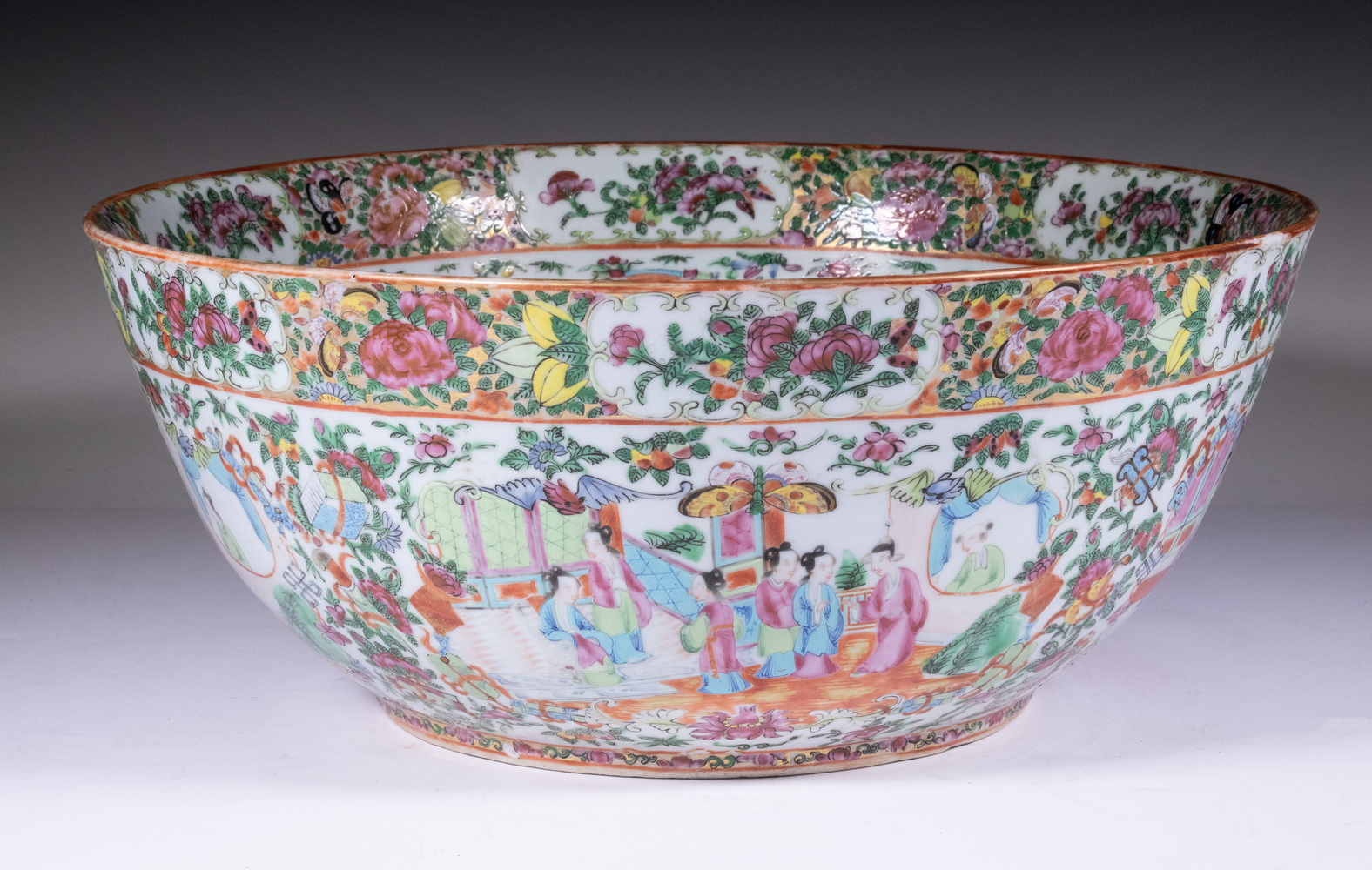 Appraisal: CHINESE EXPORT PUNCH BOWL Large th c Rose Mandarin Porcelain