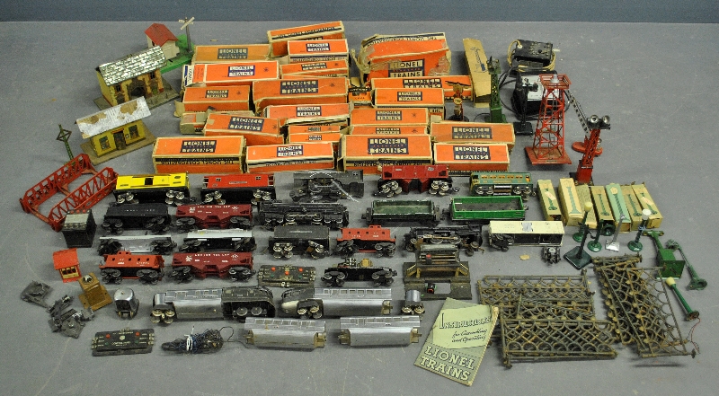 Appraisal: - Lionel trains and accessories including engine Flying Yankee E