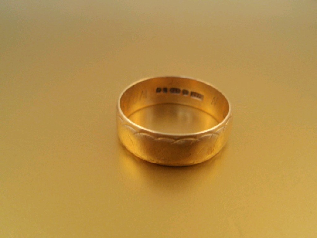 Appraisal: A ladies ct gold wedding band g