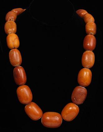 Appraisal: LARGE AMBER BEAD NECKLACE Approx in largest bead approx in