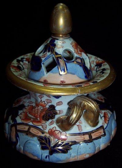 Appraisal: A th Century ironstone china pot pourri and cover