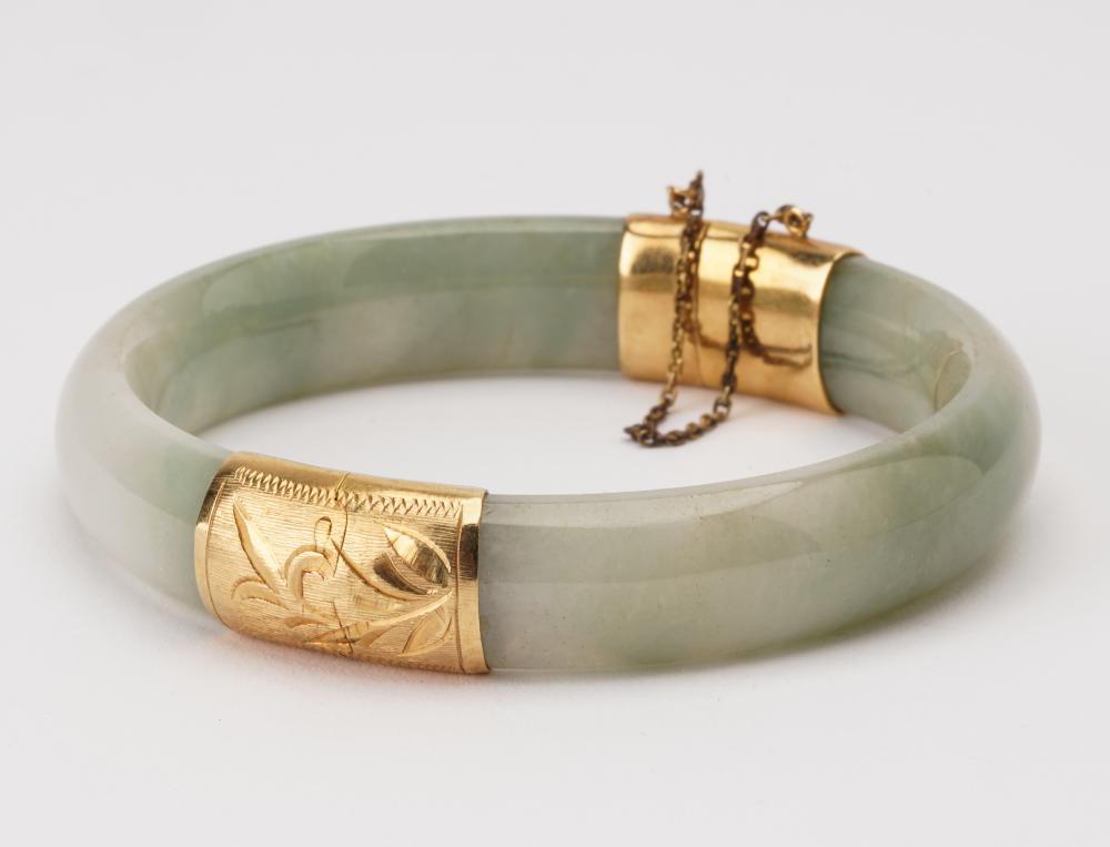 Appraisal: KARAT YELLOW GOLD JADE BANGLE BRACELET grams total approximately inches