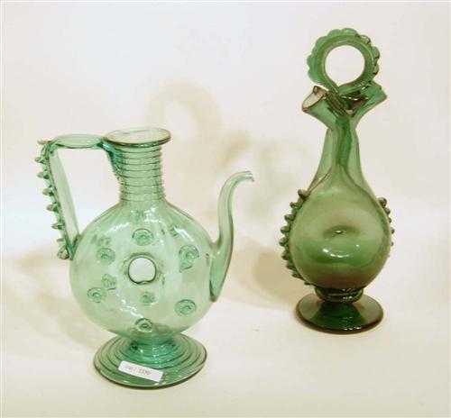 Appraisal: TRAVAIL ITALIEN FLACON ET PICHET Murano e s Verre vert