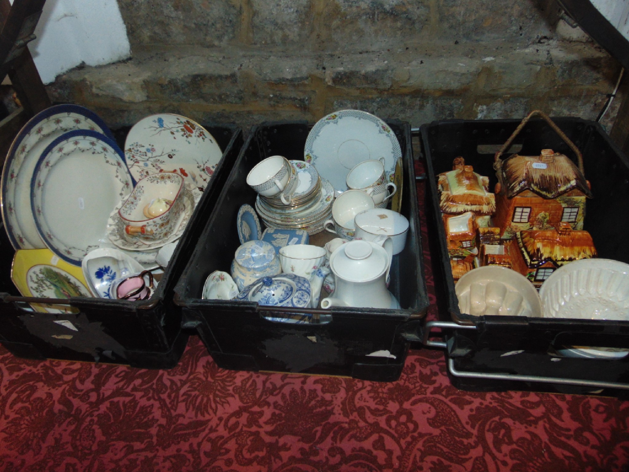 Appraisal: A quantity of ceramics including a Grimwades Atlas china tea