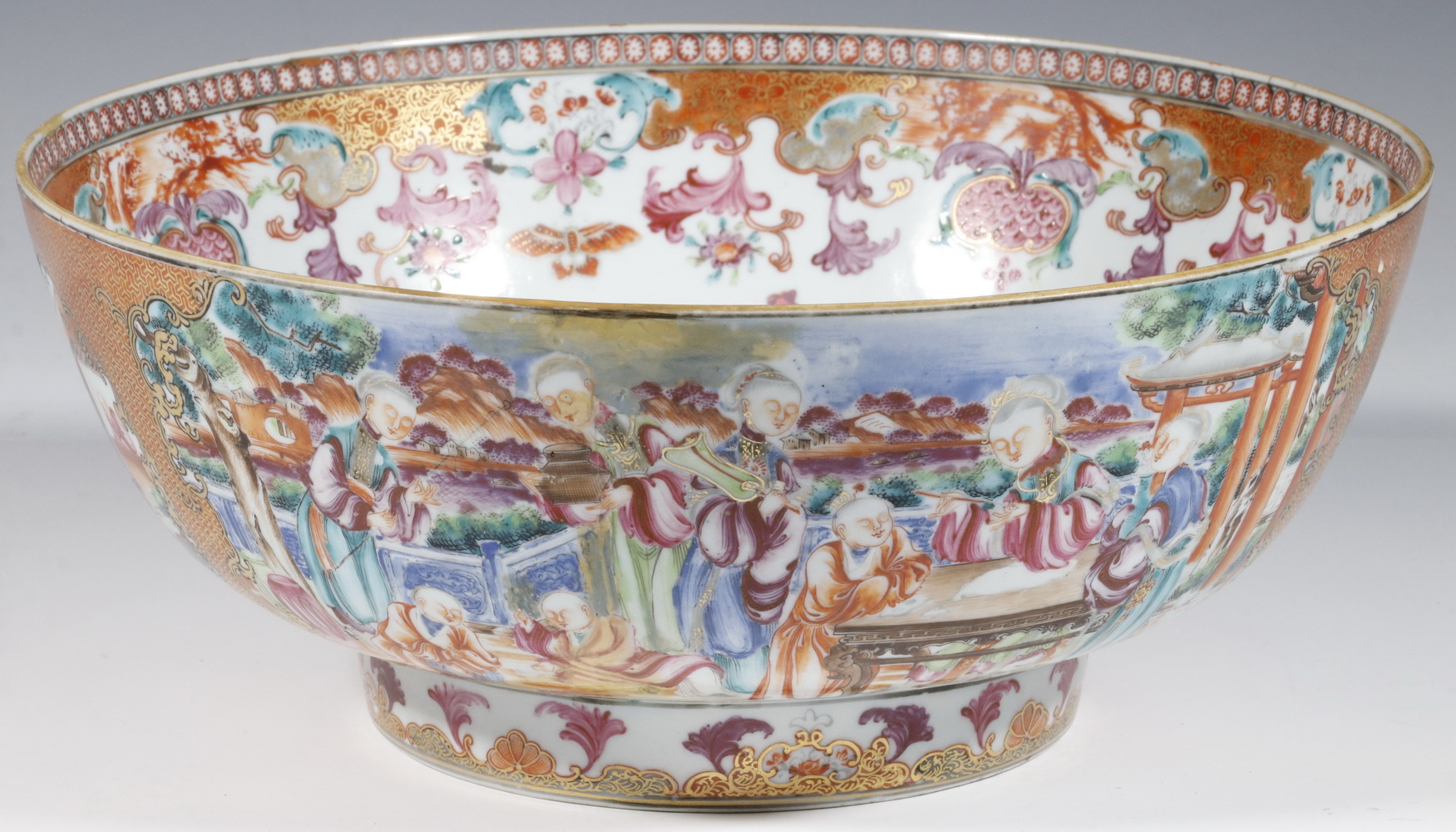 Appraisal: CHINESE PORCELAIN PUNCH BOWL Chinese Qianlong Period Famille Rose Mandarin