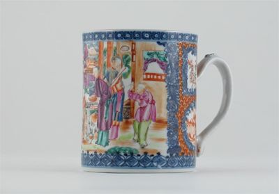 Appraisal: A Chinese cylindrical Mandarin palette mug decorated with a panel