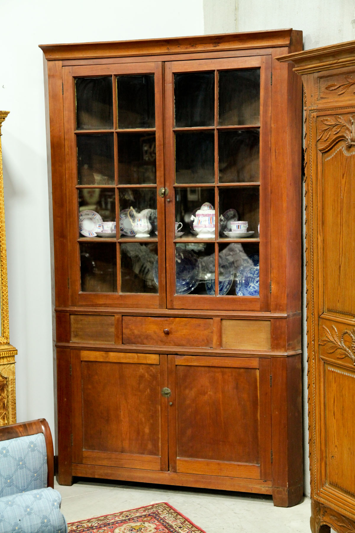 Appraisal: ONE PIECE CORNER CUPBOARD American early to mid th century