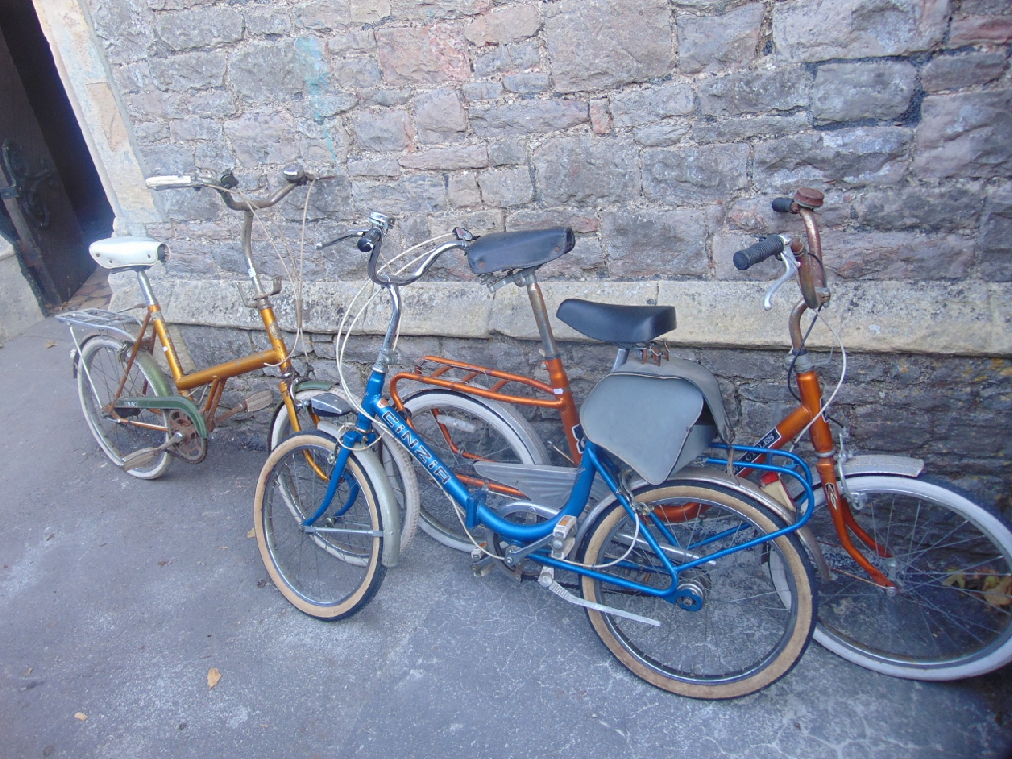 Appraisal: Three vintage folding bicycles New Hudson Cinzia and Hawk examples