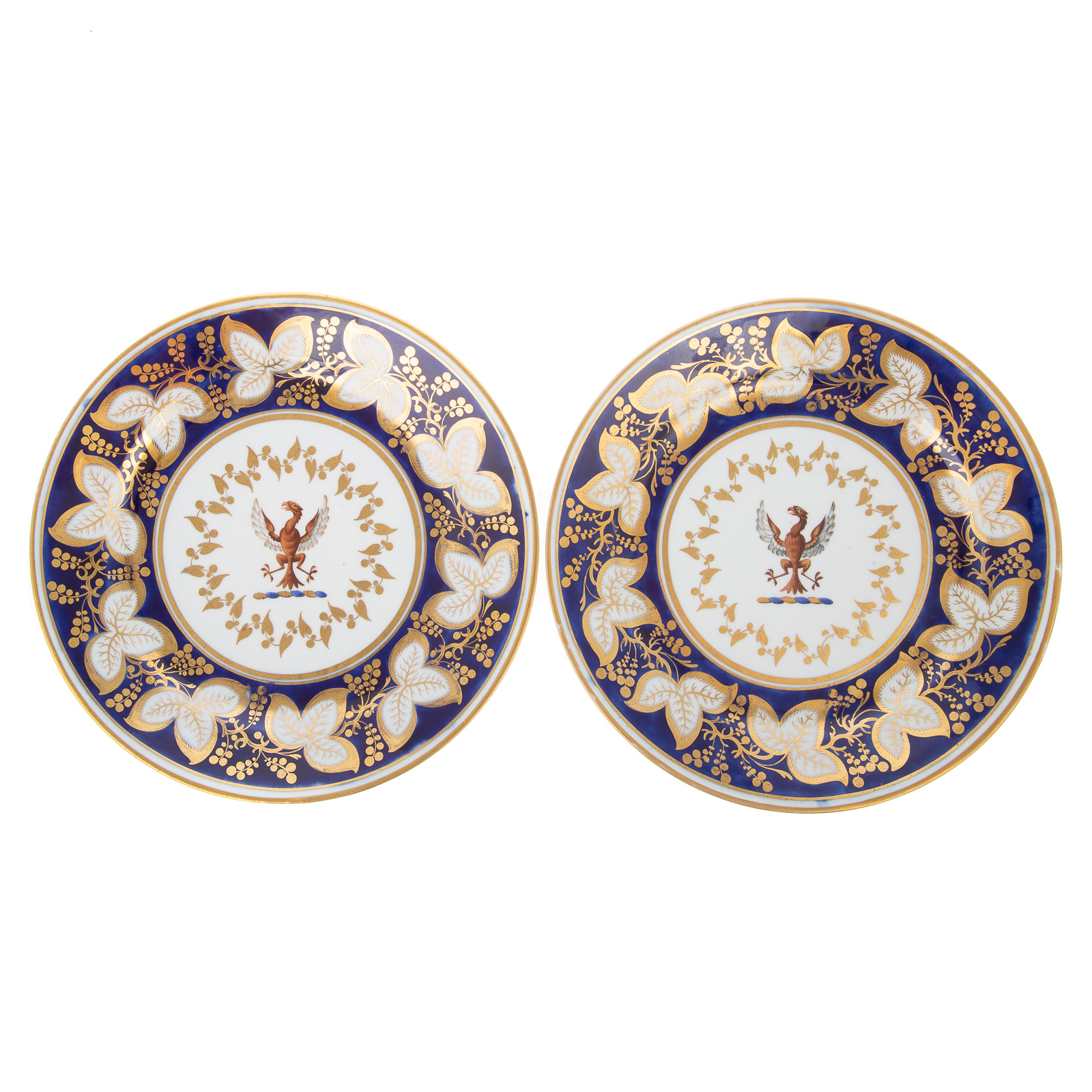 Appraisal: A PAIR OF CHAMBERLAIN'S WORCESTER ARMORIAL PLATES Regency Period circa