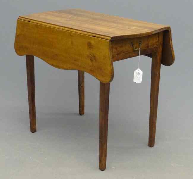 Appraisal: th c cherry Ct Chippendale shaped dropleaf single drawer table