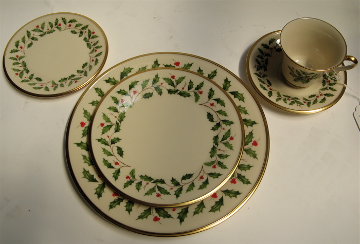 Appraisal: LENOX FINE CHINA SET pieces in the Holiday pattern including