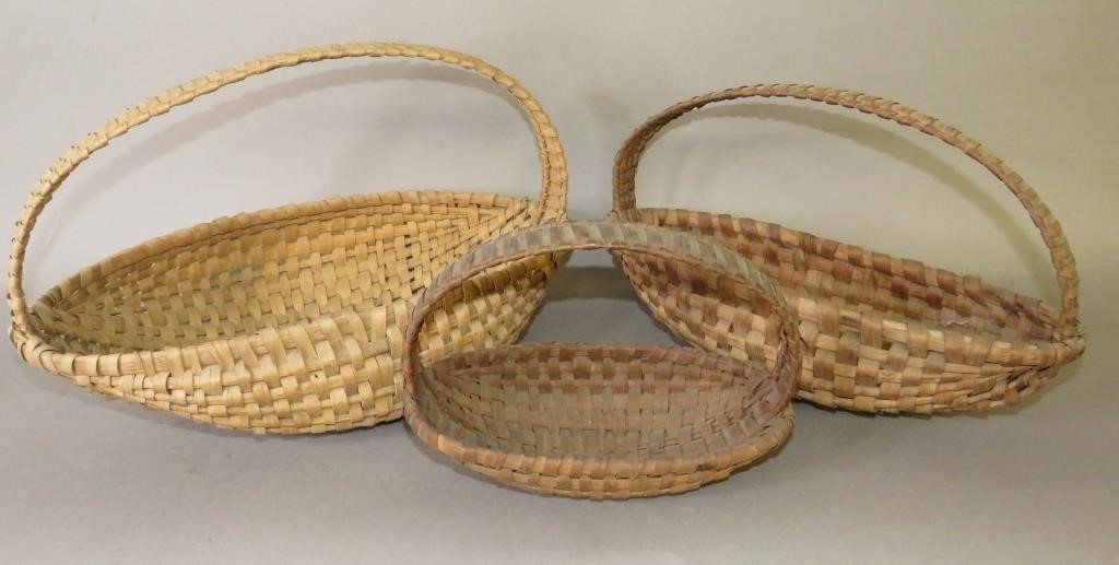 Appraisal: GRADUATED SET OF OBLONG HANDLED GATHERING BASKETSca late th-early th