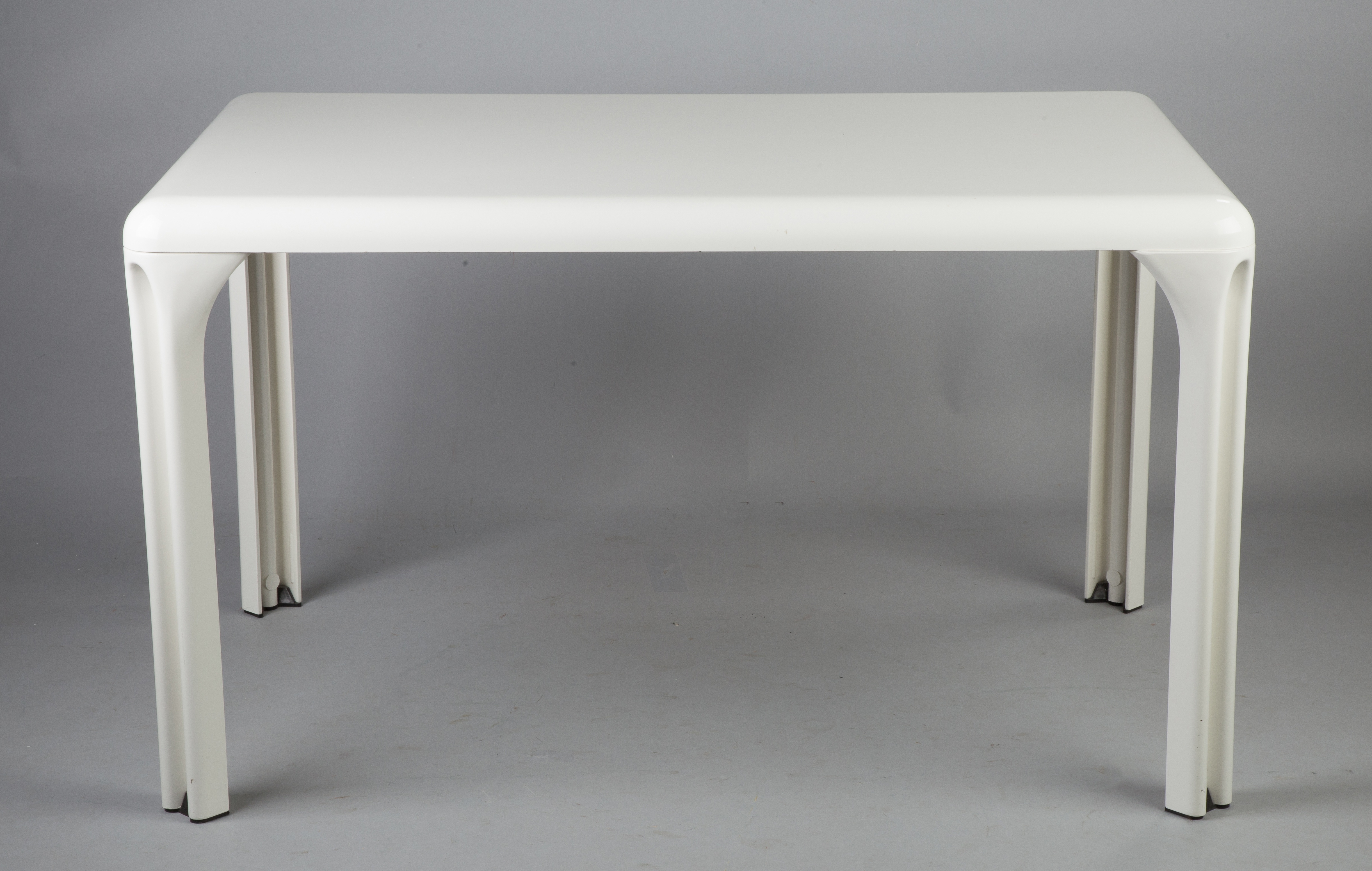 Appraisal: Stadio Dining table by Vico Magistretti for Artemide - Reinforced