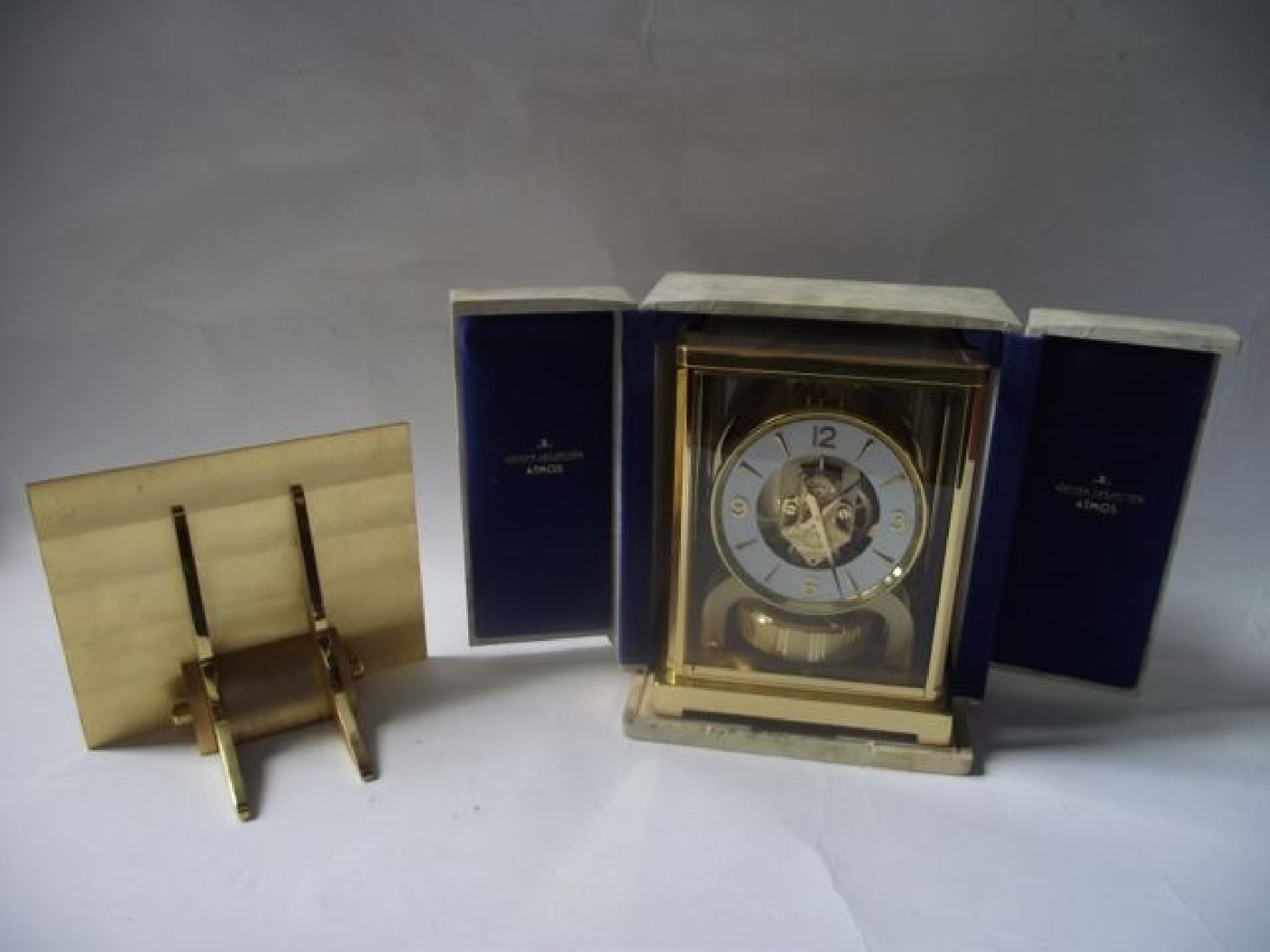 Appraisal: Jaeger-Le-Coultre Atmos bracket clock with brass case and bracket and