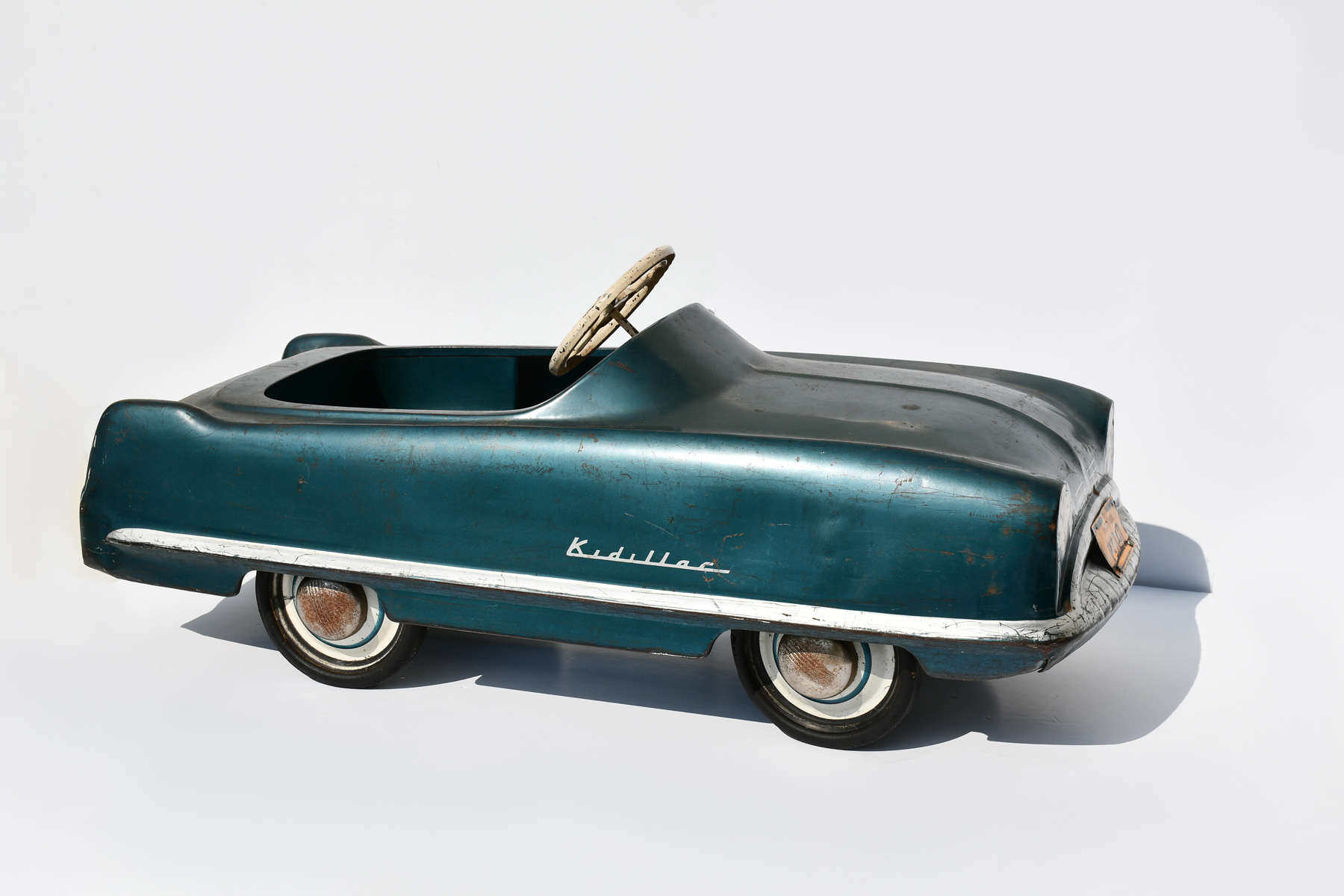 Appraisal: S GARTON KIDILLAC PEDAL CAR Great looking turquoise chain driven